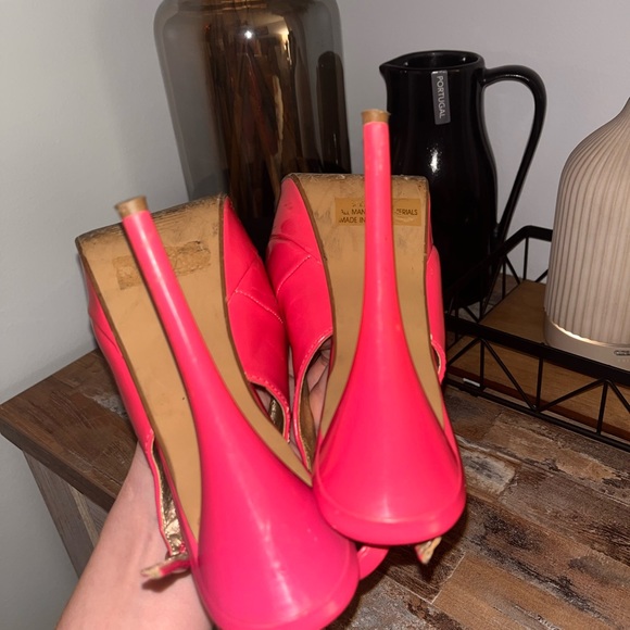 Hot pink heels - Picture 5 of 6